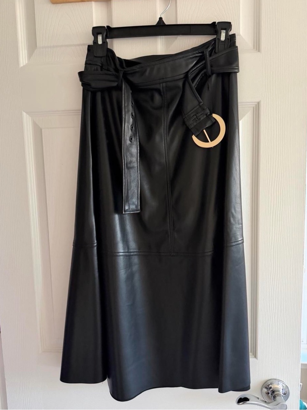 High-Waist Black Faux Leather Midi Skirt with Belt